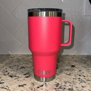 Yeti Tumblr with Stronghold Lid